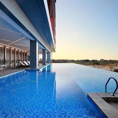 Harper Kupang By Aston Hotel Екстериор снимка