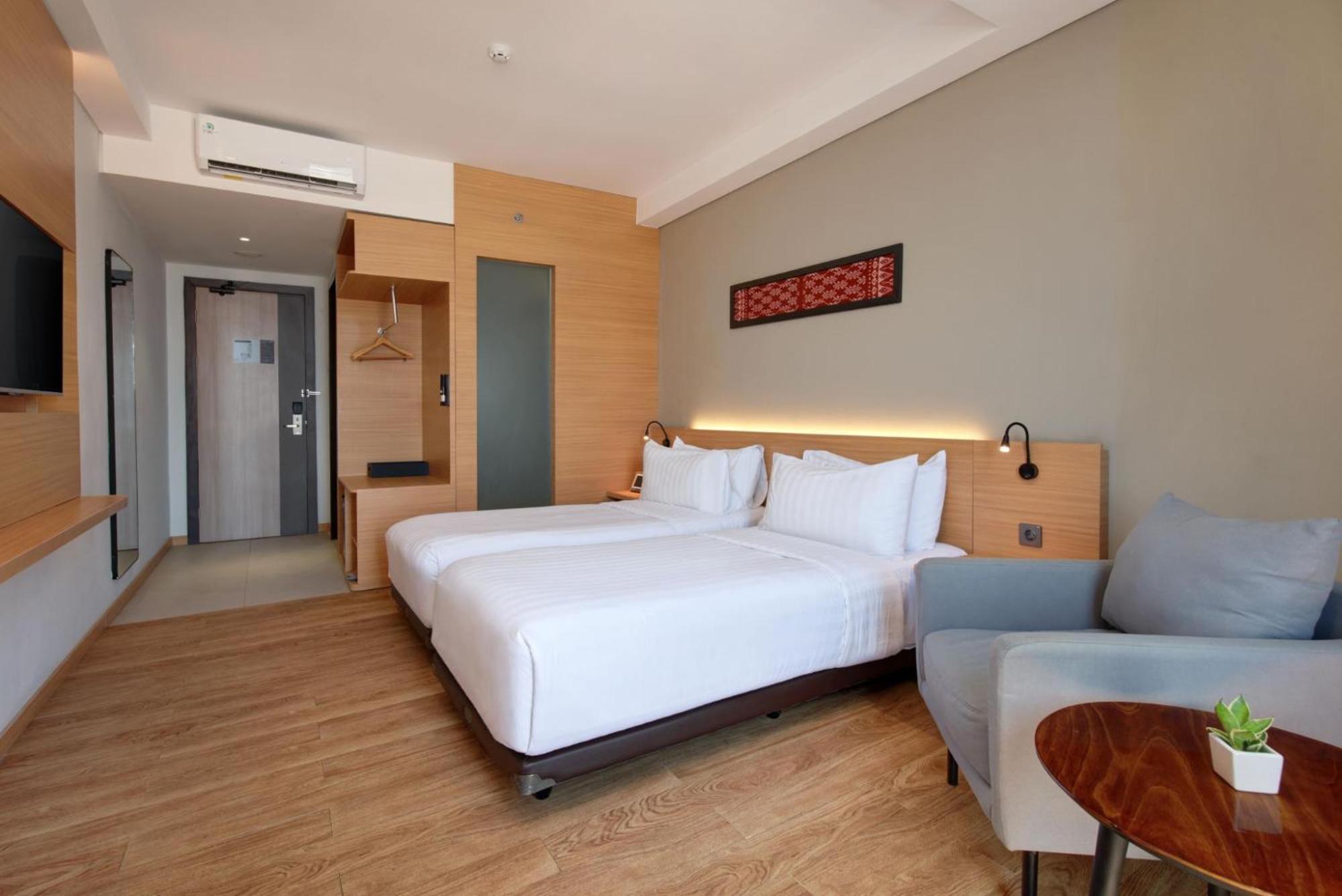 Harper Kupang By Aston Hotel Стая снимка